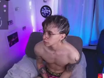 nick_bangover live stage