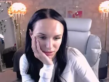 nicolemerz live stage