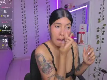 nikibryce_ live stage