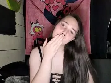 nonbinarybeauty20 live stage