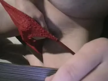 obedientboy_turningtricks4doms live stage