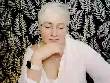 oliviaoskar_ live stage