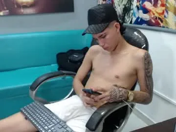 paul_ponce live stage