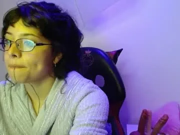 petite_melodyy live stage