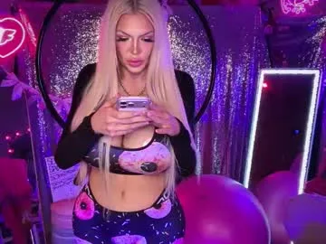 plasticfuckdoll live stage