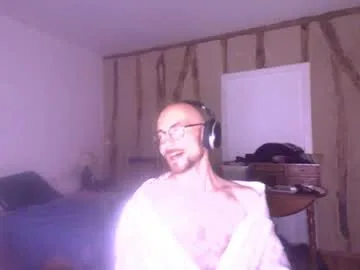 plsmakemynight live stage