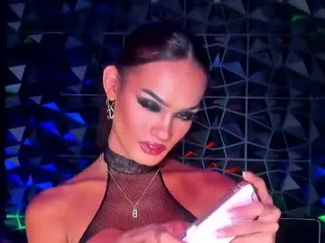 queenvalentinats live stage