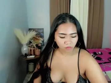 rhea_xoxo live stage