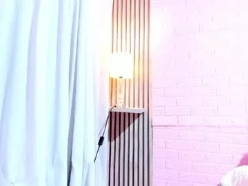 salome_pettite live stage