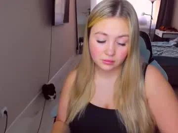 sarahmils live stage