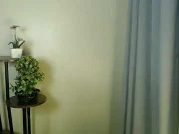 sassy_tinaxx live stage