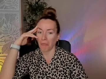 Photo of save_the_qween