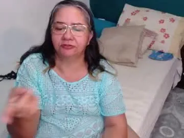 scarlett_duboi1 live stage