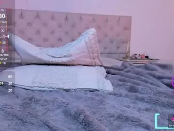 scarlett_sahara live stage