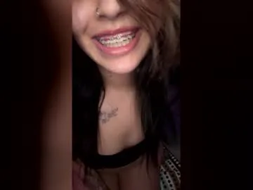 sexcjaed live stage