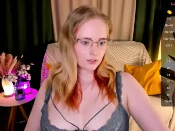 sheslinki live stage