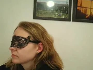 sophie_and_joost_luckydip live stage
