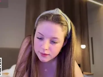 steffi_meoww live stage