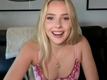 sweetlikedolly live stage