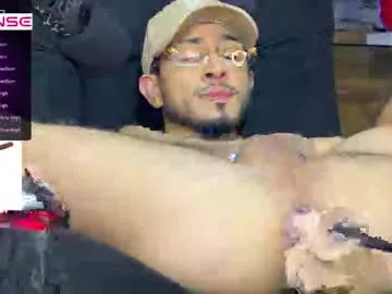 tattoguys_cums live stage