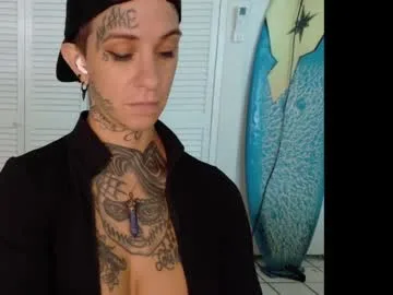 tattooed_natalia live stage