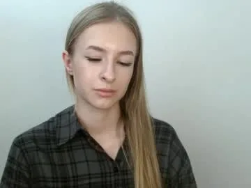 tiarasmile live stage
