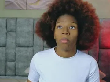 tiffanyebony_ live stage
