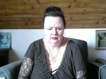 tiffanymature live stage