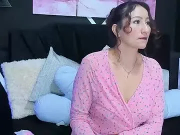 tinny_noa live stage