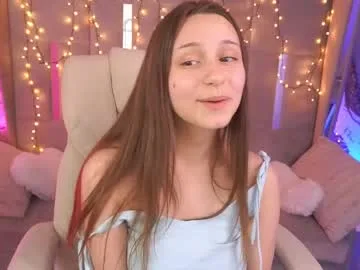 tinynataliee live stage
