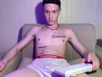 travis_gracile live stage