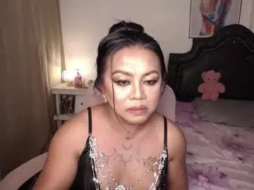 tsamandaxxx live stage