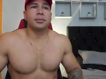 tyler_hank1 live stage