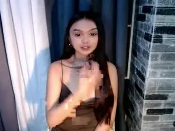 urugly_athena live stage