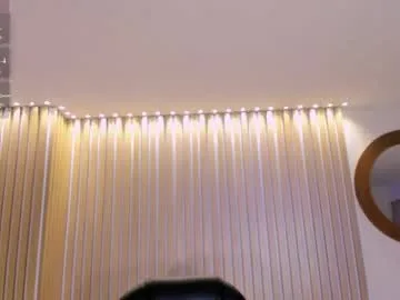 valeriavelvet live stage