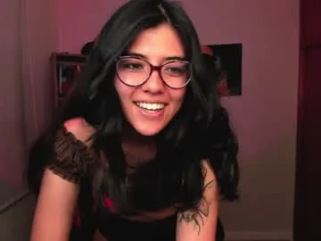 valerie__sky live stage