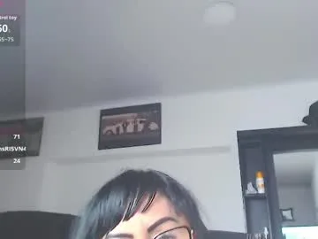 vicky_hotmilf live stage