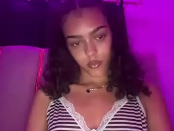vickyyyx live stage