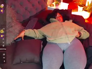 victoria_monteroo live stage
