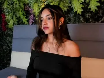 victoriaa2_doll live stage