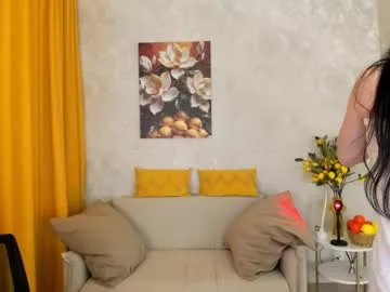 violetharmee live stage