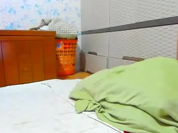 violetlivia live stage