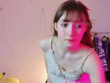 yellow_songbird live stage