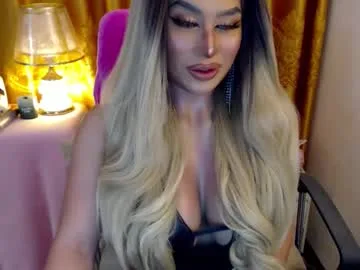 yourmistressofevil_isback live stage