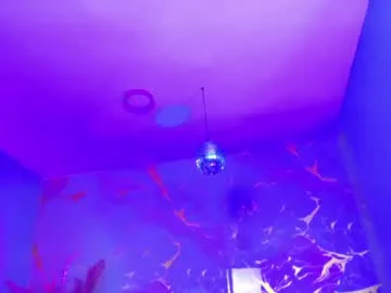 zinna_canela live stage